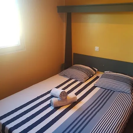 Cottage Flottant Option Jacuzzi Prive Terrasse Vue Sur L'Eau Cite Gastronomie * Dijon